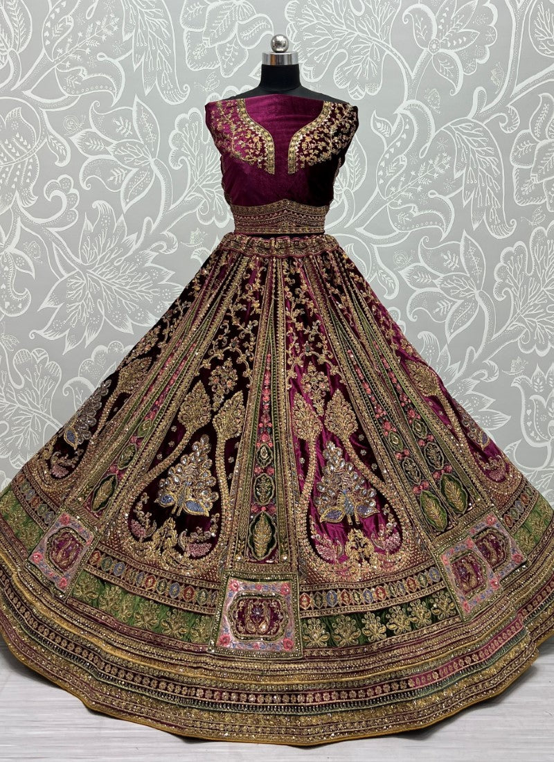 Fantastic Color Matching and Art of work on Bridal Rani Pink Lehengacholi
