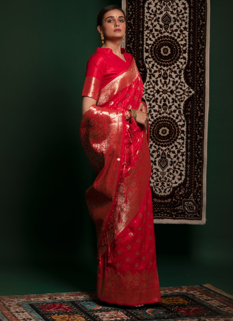 Silk Crafted with selected Zari and dhaga matching extra ordinary Silk Saree Red