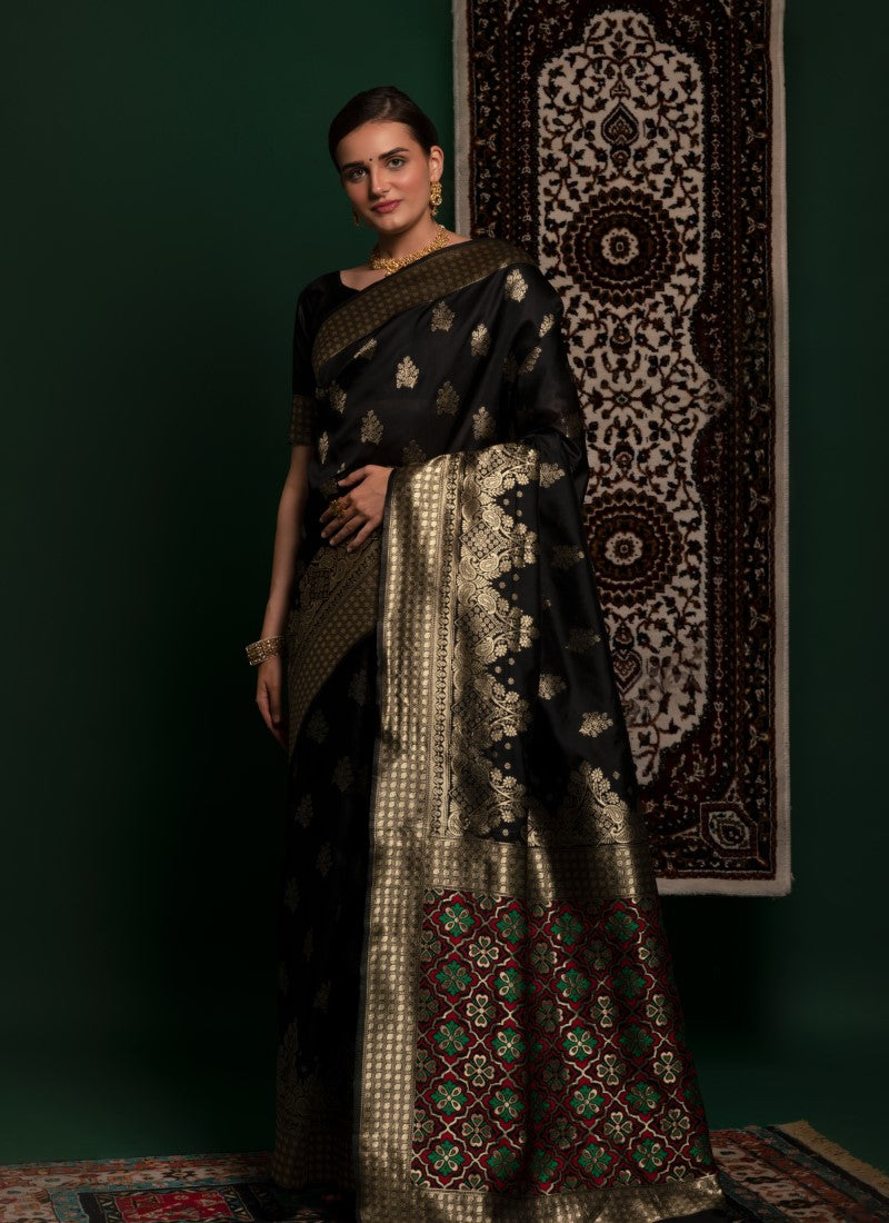 Silk Crafted with selected Zari and dhaga matching extra ordinary Silk Saree Black