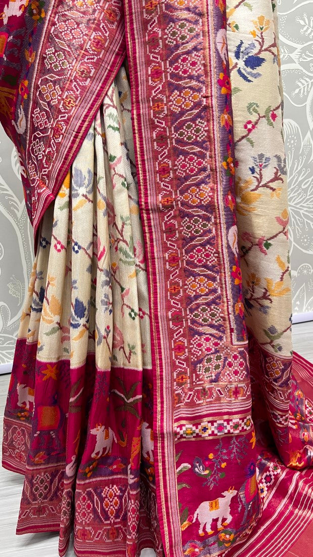 Pure Meena Silk and Dyed Silk Thread Crafted Authentic Patola Saree Pink