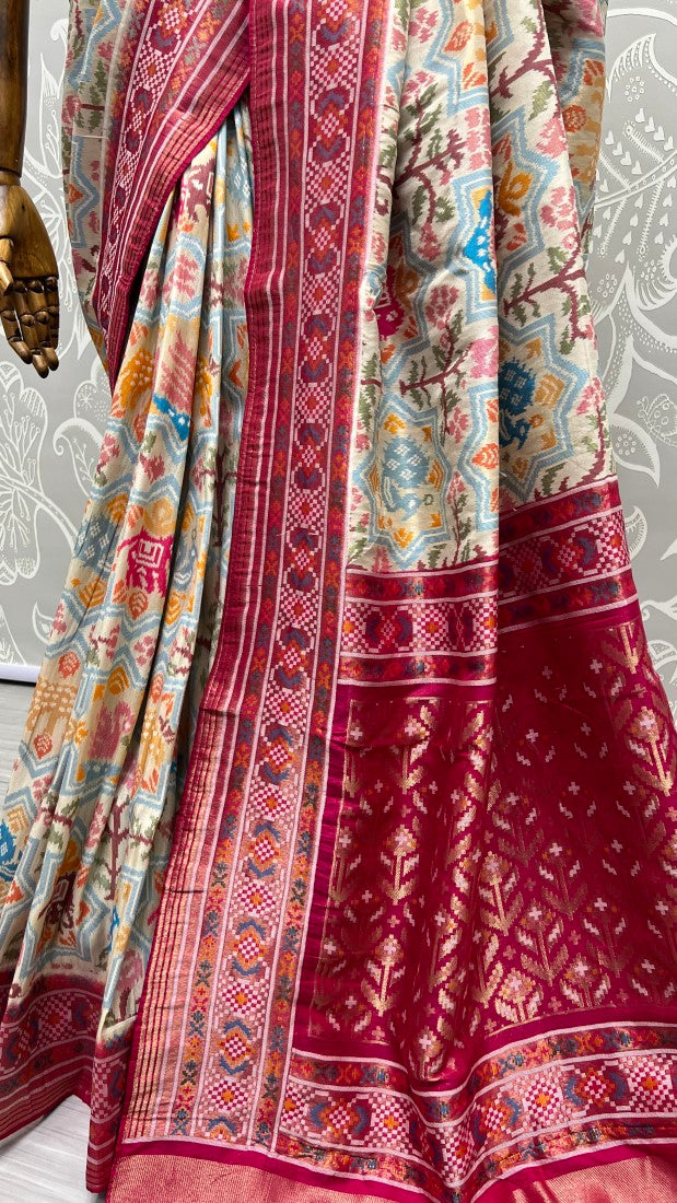 Pure Meena Silk and Dyed Silk Thread Crafted Authentic Patola Saree Pink