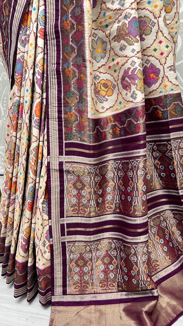 Pure Meena Silk and Dyed Silk Thread Crafted Authentic Patola Saree White