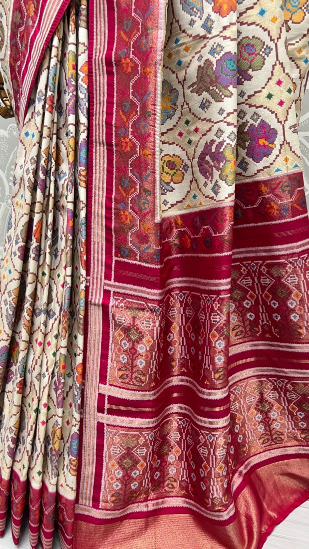 Pure Meena Silk and Dyed Silk Thread Crafted Authentic Patola Saree Pink