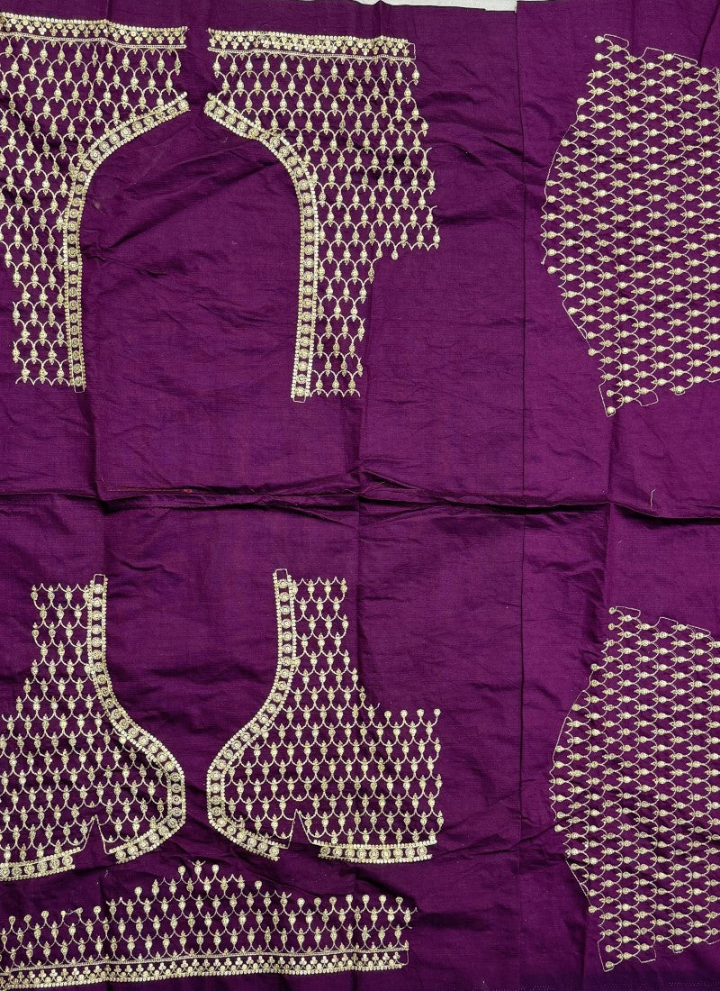 Various embroidery pattern crafted in heavy silk fabric Partywear Lehengacholi in Purple