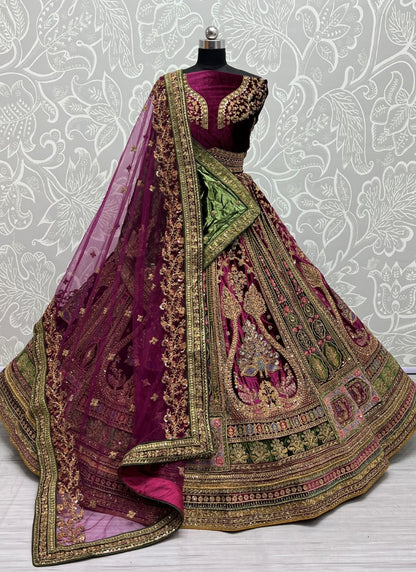 Fantastic Color Matching and Art of work on Bridal Rani Pink Lehengacholi