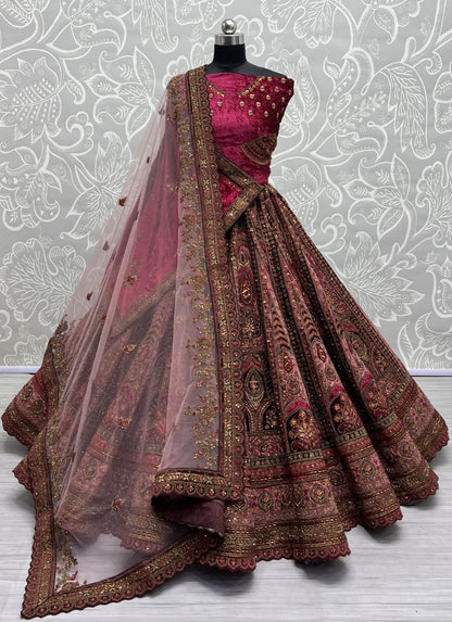 Double dupatta and Six meter Flaired  Crafted with various embroidery patterns bridal Lehengacholi