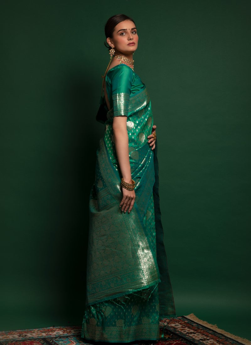 Silk Crafted with selected Zari and dhaga matching extra ordinary Silk Saree Green