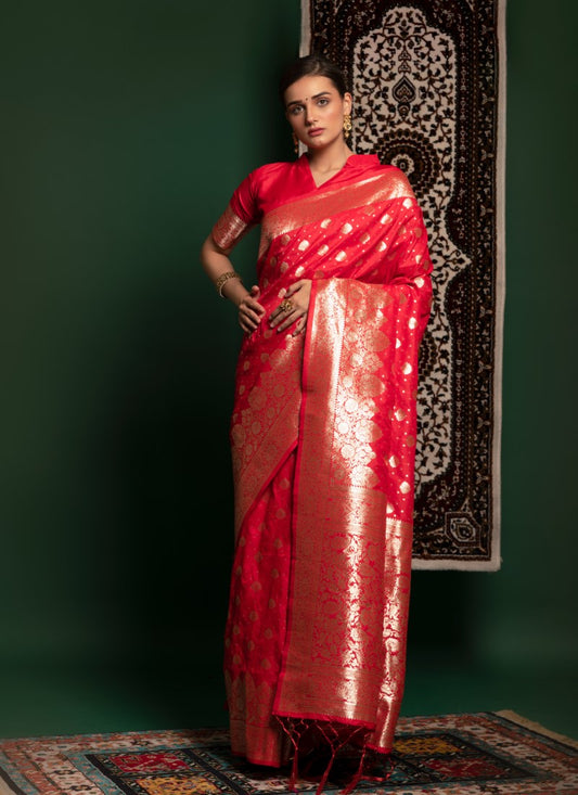 Silk Crafted with selected Zari and dhaga matching extra ordinary Silk Saree Red
