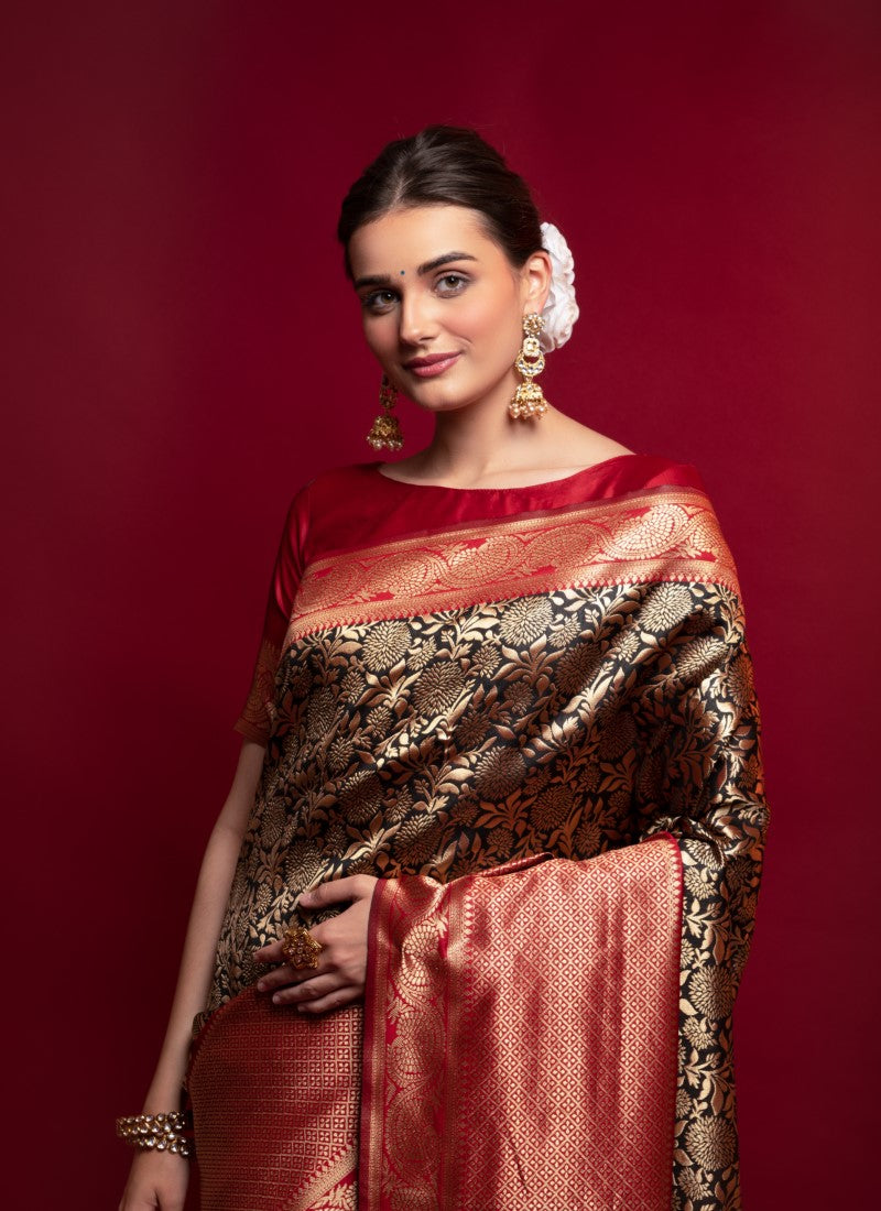 Silk Crafted with selected Zari and dhaga matching extra ordinary Silk Saree Red