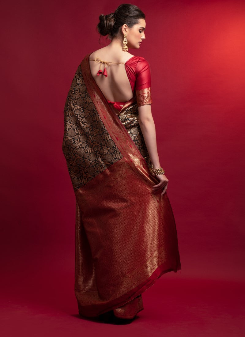 Silk Crafted with selected Zari and dhaga matching extra ordinary Silk Saree Red