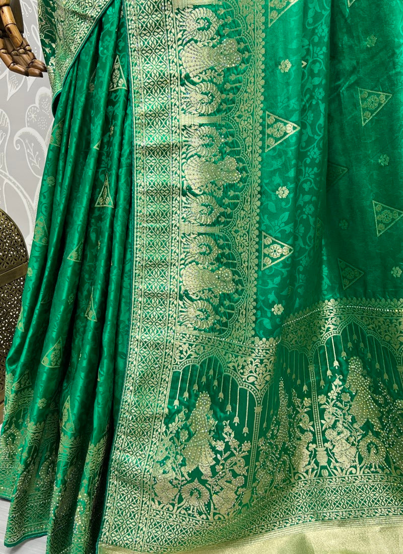 Green Shining Silk Weaving in mettalic Zari Silk Saree With Blouse