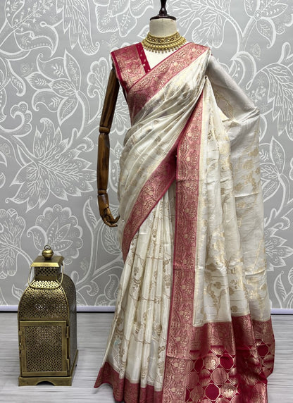 White Elegant and Sophisticated made Silk Saree with Blouse