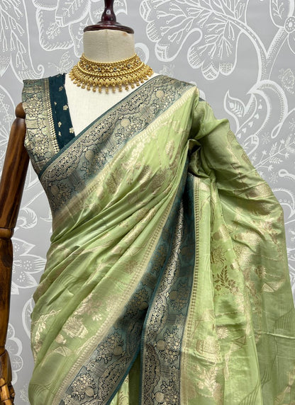 Light Green Elegant and Sophisticated made Silk Saree with Blouse