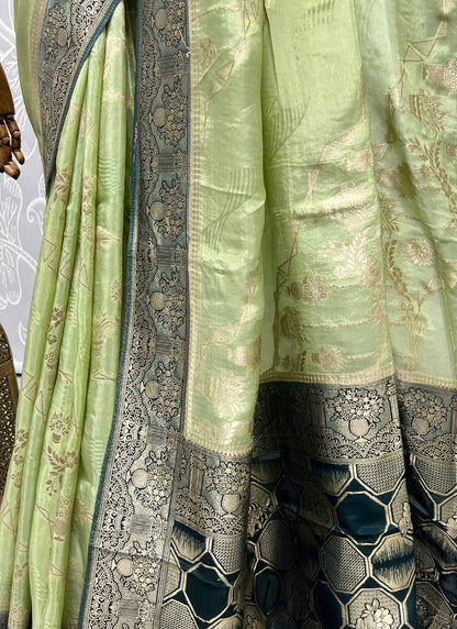 Light Green Elegant and Sophisticated made Silk Saree with Blouse