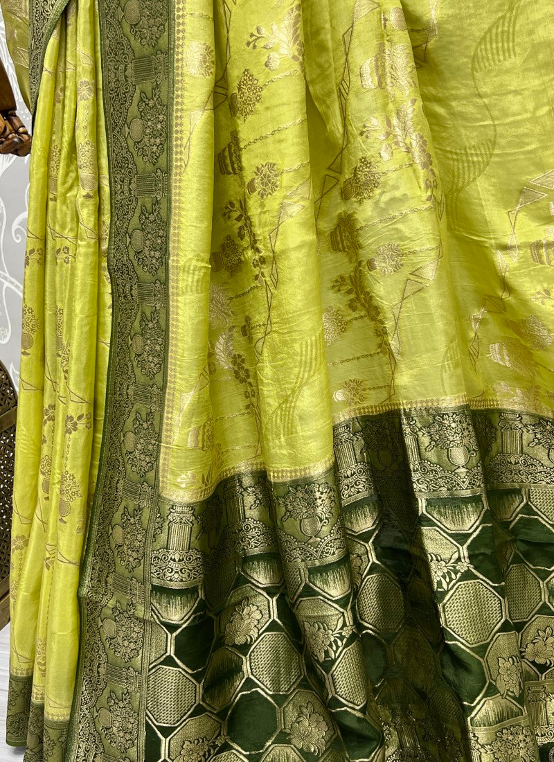 Yellowest Green Elegant and Sophisticated made Silk Saree with Blouse