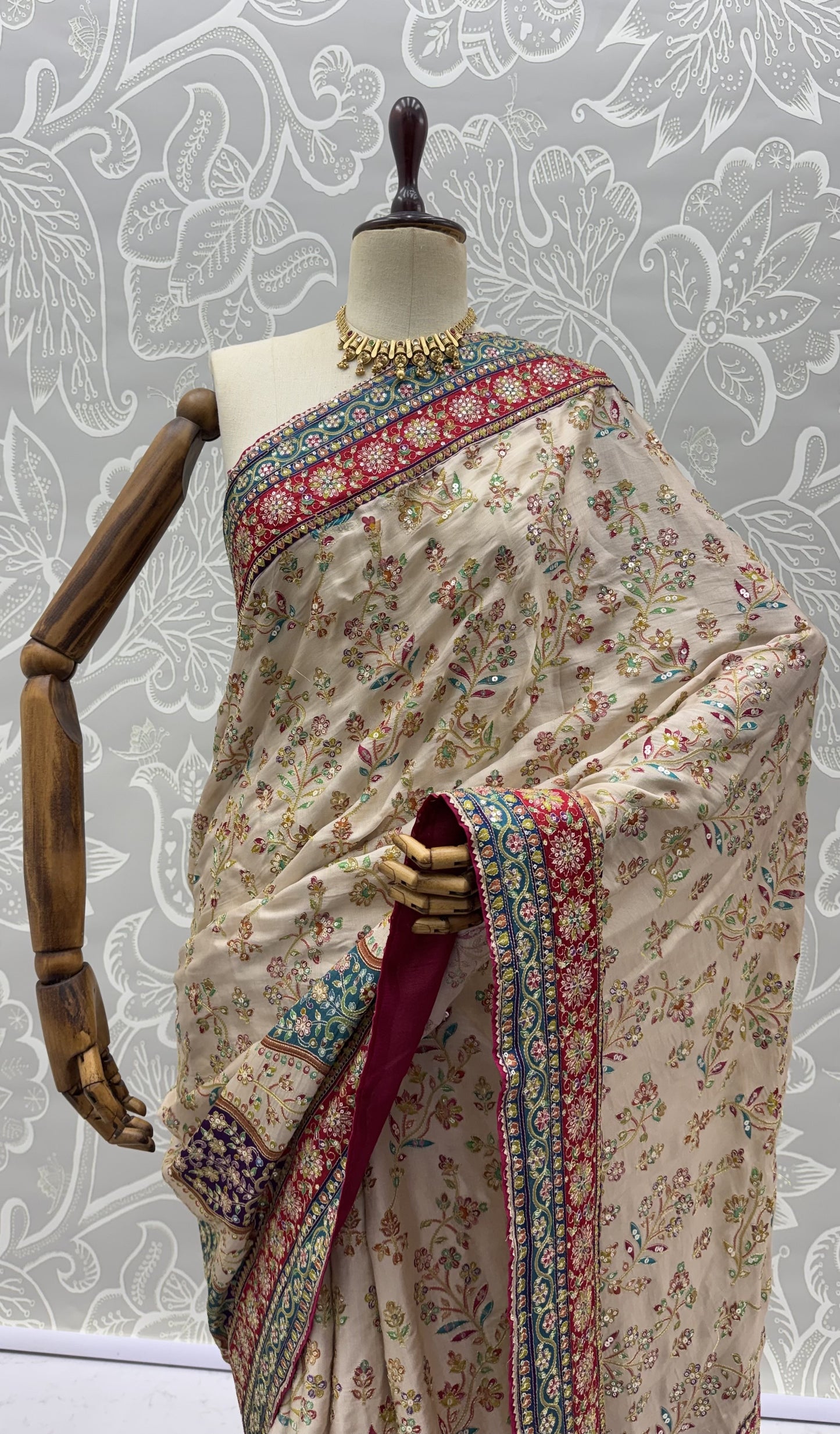 Elegant Ivory Detailing Work Saree with Traditional Embroidered Border