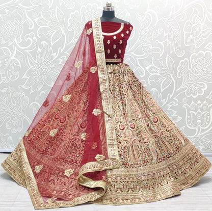 Great art of work in Bollywood Bridal Red Lehengacholi