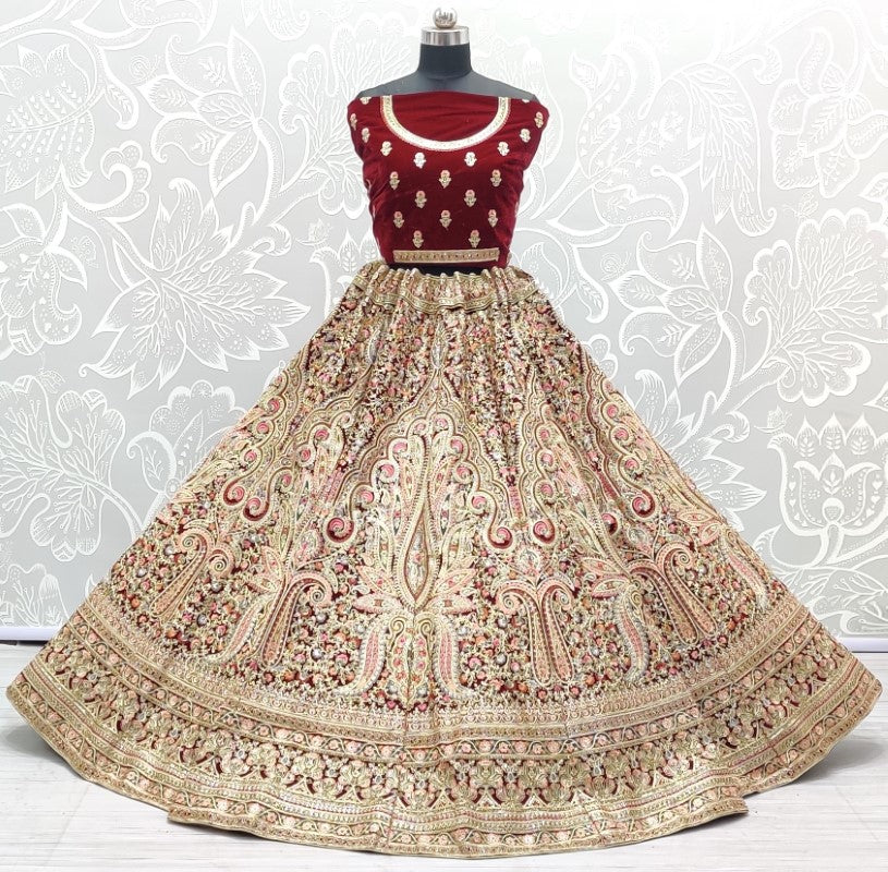 Great art of work in Bollywood Bridal Red Lehengacholi